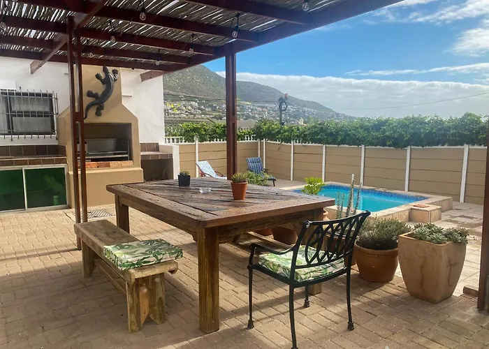 Crescent Corner Vacation Home