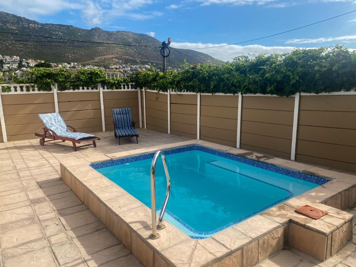 Crescent Corner Vacation Holiday home
